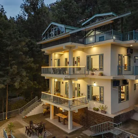 Stayvista'S Pinecrest Manor - 4Bhk Valley-View Villa With Jacuzzi-3